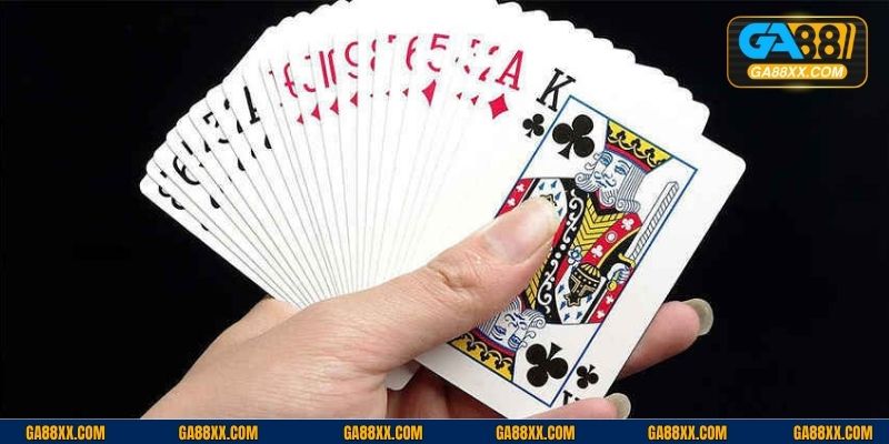 Tiến Lên Đếm Lá là game bài kết hợp giữa yếu tố truyền thống và hiện đại